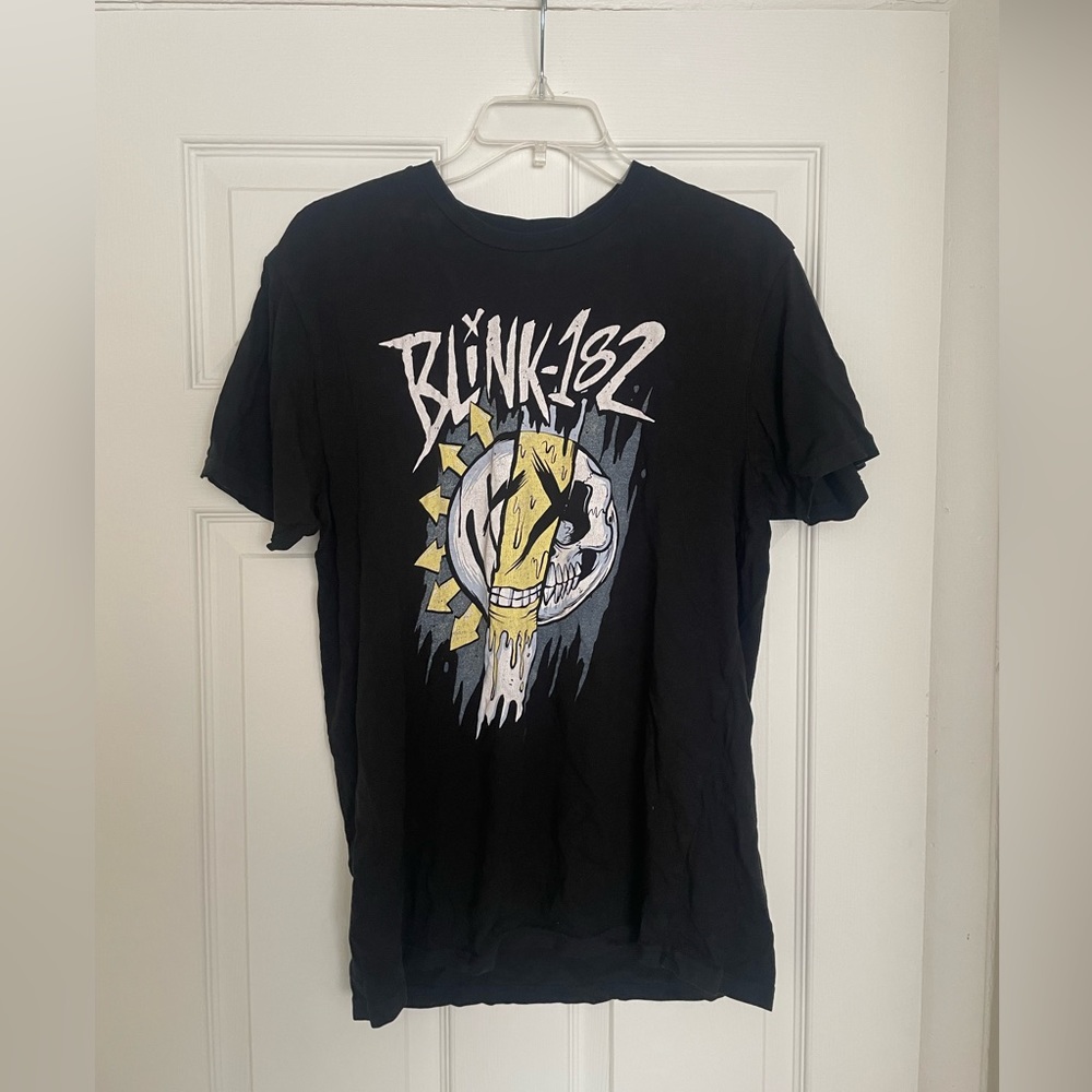 Mens Large Blink-182 Shirt